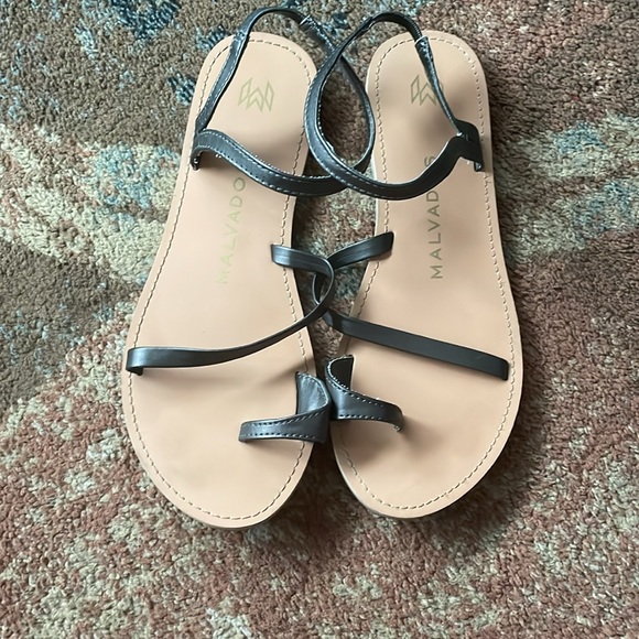 Women’s size 9/10 Malvados Sia Flip Flop - Comet - Picture 4 of 6